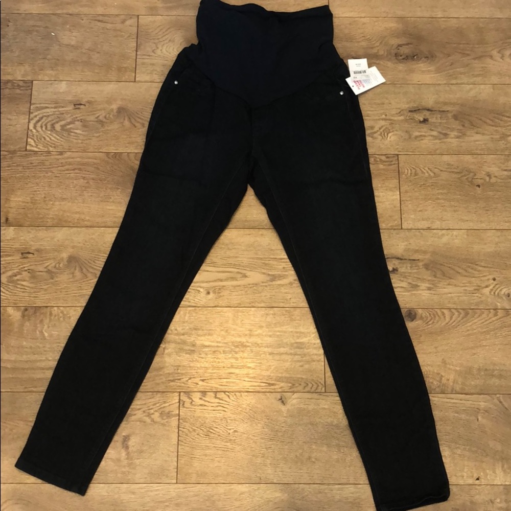NWT Motherhood Maternity Jeans